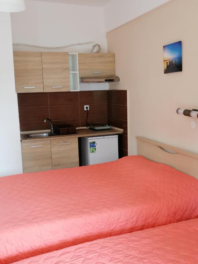 Porto Sun Apartment Пефкохори Екстериор снимка